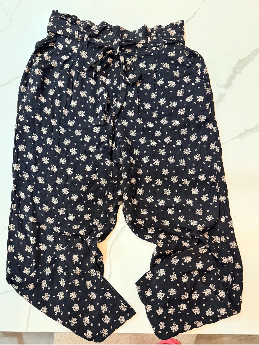 American Eagle Women’s Black Floral Paperbag Waist Pants